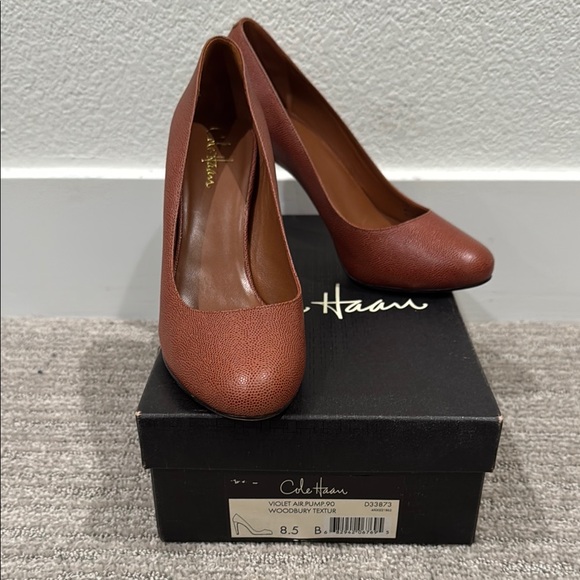 cole haan violet air pump